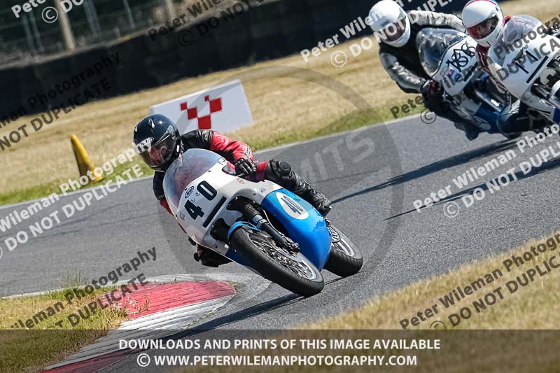 cadwell park;cadwell park photographs;cadwell trackday photographs;enduro digital images;event digital images;eventdigitalimages;peter wileman photography;racing digital images;trackday digital images;trackday photos